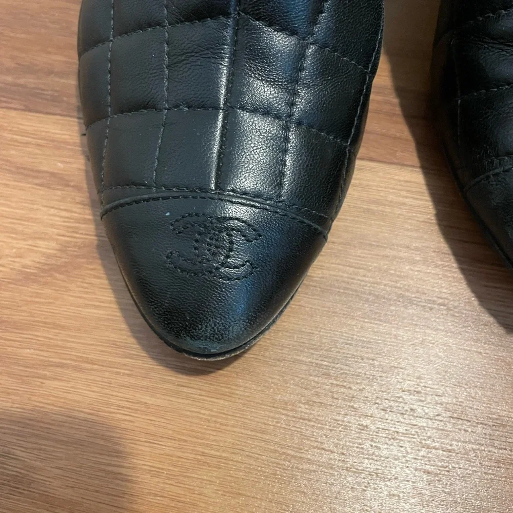 Chanel quilted leather booties - Picture 5 of 9